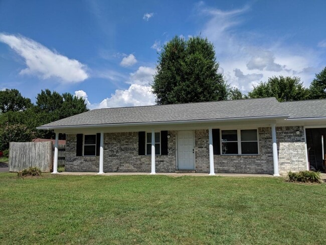 property at 1301 S Sidney Ave