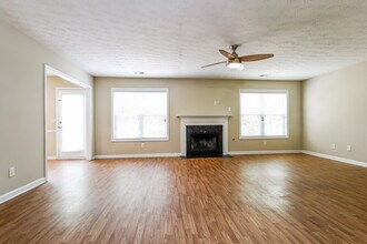 300 Kentshire Pl NW in Lawrenceville, GA - Building Photo - Building Photo