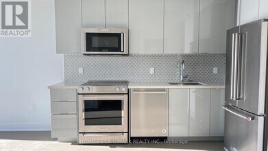 30-3830 Shore Breeze Dr in Toronto, ON - Building Photo - Building Photo