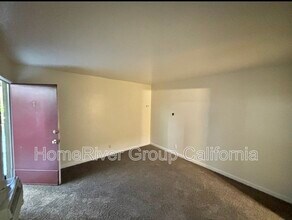 2209 W St in Sacramento, CA - Building Photo - Building Photo