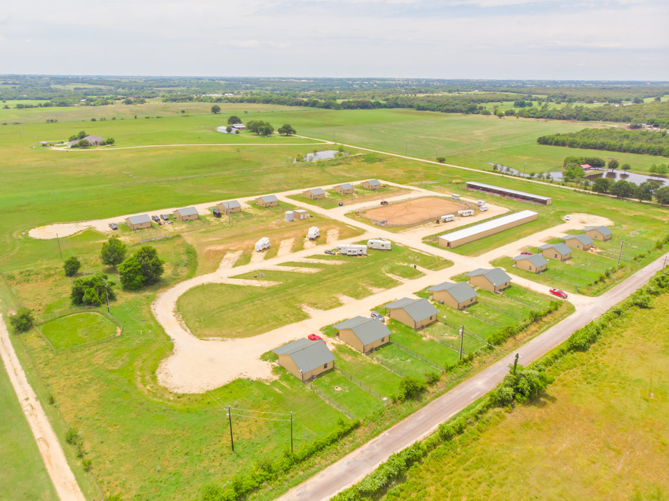 110 Stewart Ln in Stephenville, TX - Building Photo