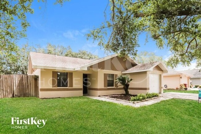 2720 Wilder Park Dr in Plant City, FL - Foto de edificio - Building Photo