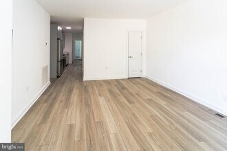 1500 V St SE in Washington, DC - Building Photo - Building Photo