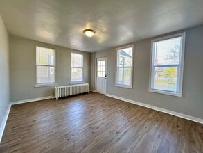 9-9 E Isabella Ave in Muskegon, MI - Building Photo - Building Photo