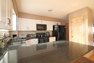 465 Fellsway E in Malden, MA - Building Photo - Building Photo