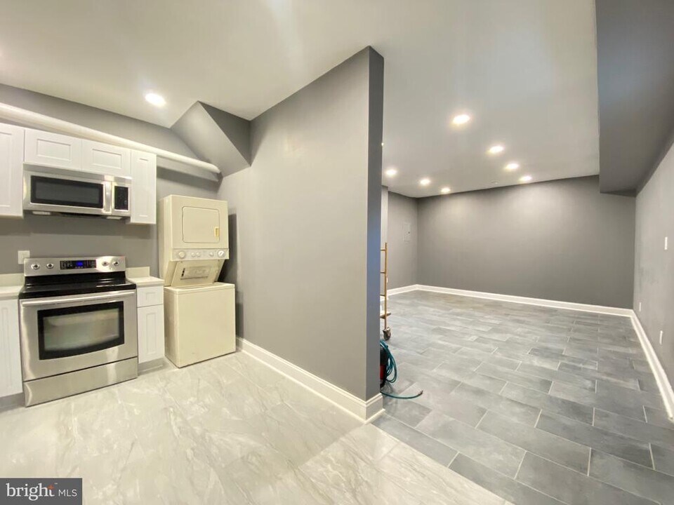 1230 N 15th St in Philadelphia, PA - Building Photo