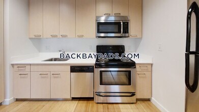 1085 Boylston St-Unit -101 in Boston, MA - Building Photo - Building Photo