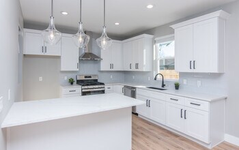 8006 Gault St in Austin, TX - Building Photo - Building Photo