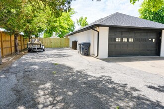 2710 W Parkwood Dr in Rogers, AR - Building Photo - Building Photo