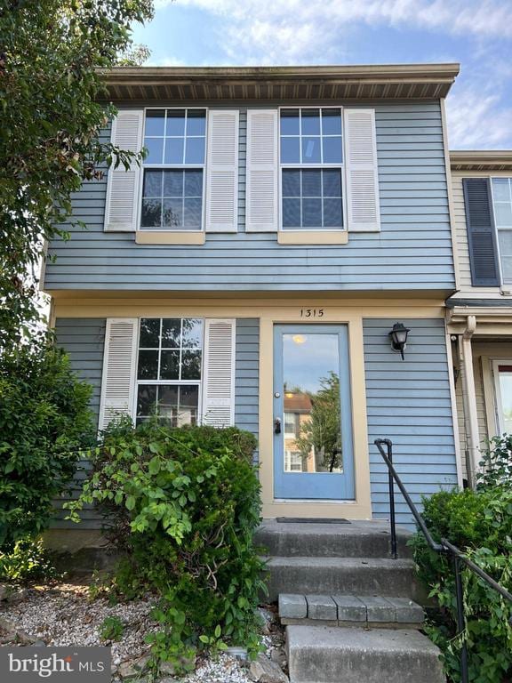 property at 1315 SPRING Ct