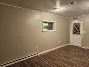 2900 Broad Ave, Unit Rear in Altoona, PA - Foto de edificio - Building Photo