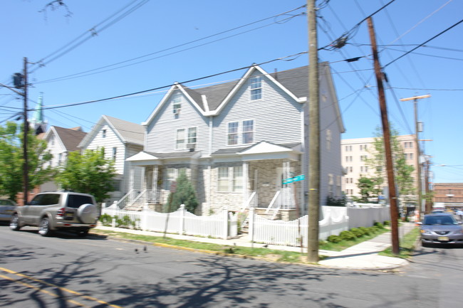 86 Market St in Perth Amboy, NJ - Building Photo - Building Photo