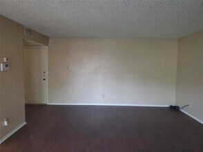 1517 Frio Ln in Garland, TX - Building Photo - Building Photo