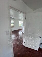 1007 N Scott Ave in Belton, MO - Foto de edificio - Building Photo