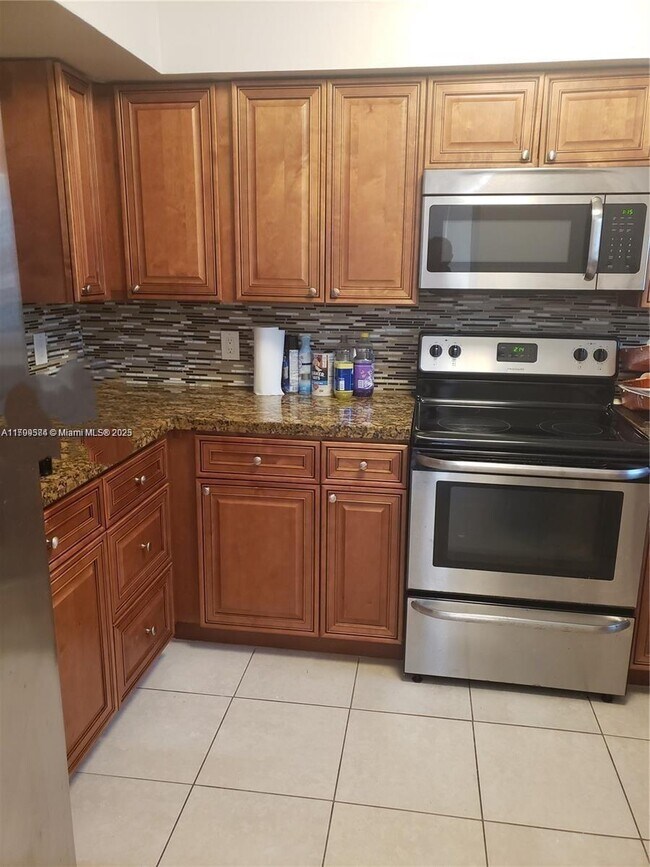 property at 2520 Van Buren St