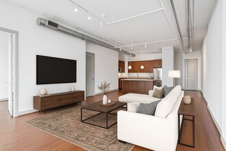 The Ashton in Dallas, TX - Building Photo - Building Photo