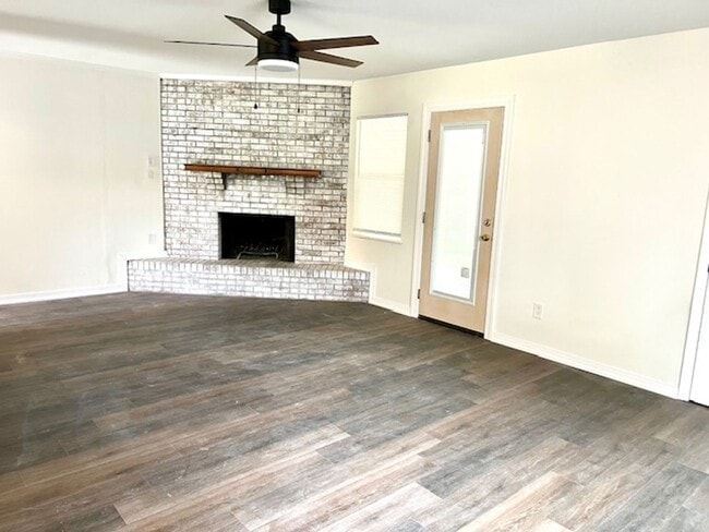 9301 Cottage Park Dr S in Mobile, AL - Building Photo - Building Photo