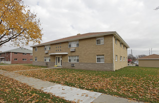 6600 N 77th St Apartamentos