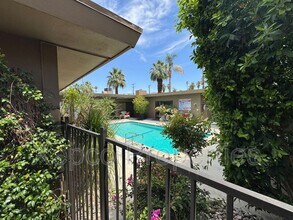 430 Avenida Ortega in Palm Springs, CA - Building Photo - Building Photo