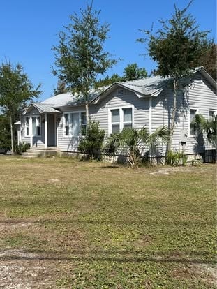 property at 1201 E 2nd Ct