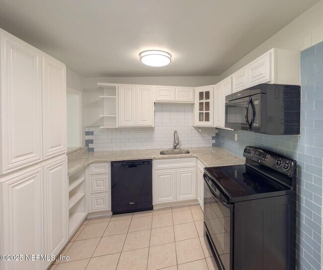 802 8th Ave N in Jacksonville Beach, FL - Building Photo - Building Photo
