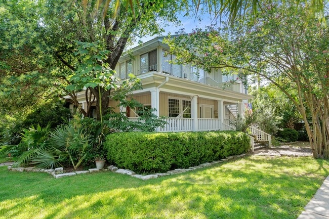 property at 1501 W 9th St
