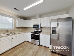 109 Thornby Rd in Irmo, SC - Foto de edificio - Building Photo