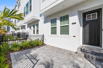 6605 N Nebraska Ave in Tampa, FL - Building Photo - Building Photo