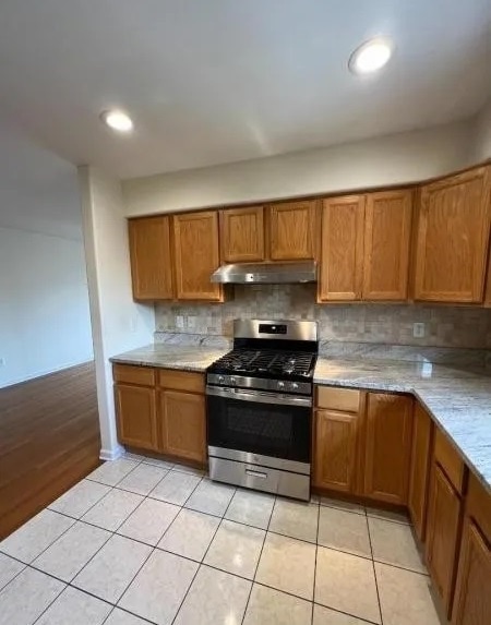 35 Hawkins St, Unit 2 in Newark, NJ - Foto de edificio - Building Photo