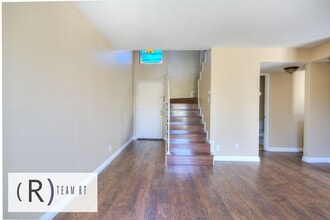 555 S Azusa Ave in Azusa, CA - Building Photo - Building Photo