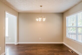 1004 Blue Mountain Ln in Nashville, TN - Building Photo - Building Photo
