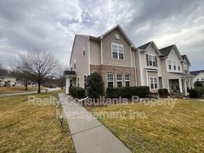 482 Sandybrooke Dr in High Point, NC - Building Photo - Building Photo