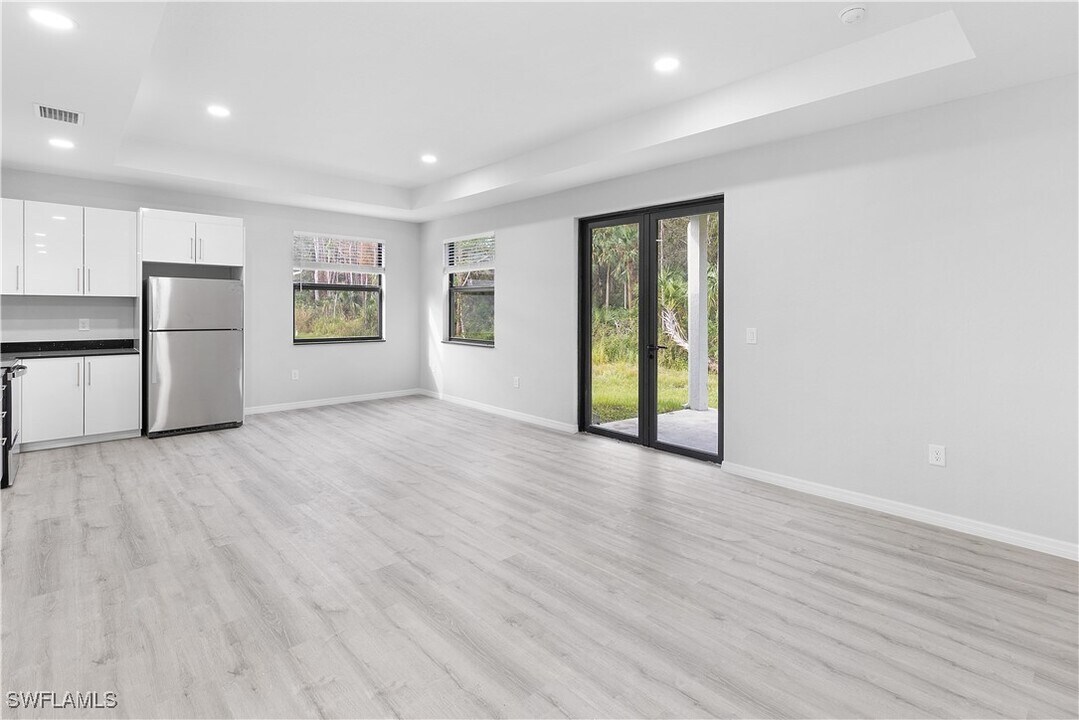 1926 Marlay Ave in Lehigh Acres, FL - Building Photo