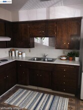 954 F St in Davis, CA - Building Photo - Building Photo