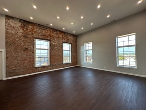 1199 Central Ave in Dubuque, IA - Building Photo - Building Photo