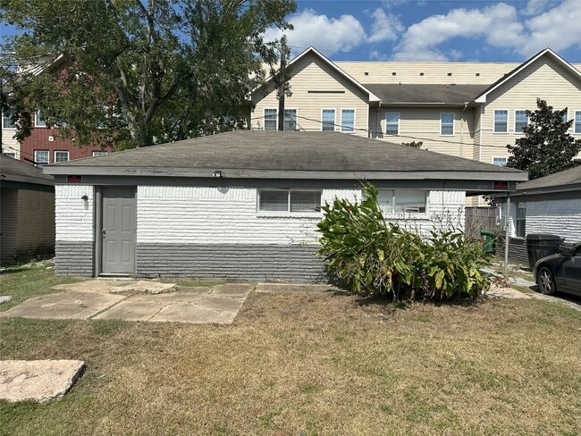 property at 3829 Mt Pleasant St
