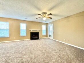 1 Meadowood Glen Way in Greensboro, NC - Building Photo - Building Photo