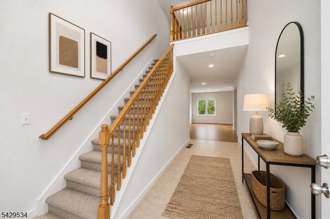 26 DeCroce Ct in Parsippany Troy Hills, NJ - Building Photo - Building Photo