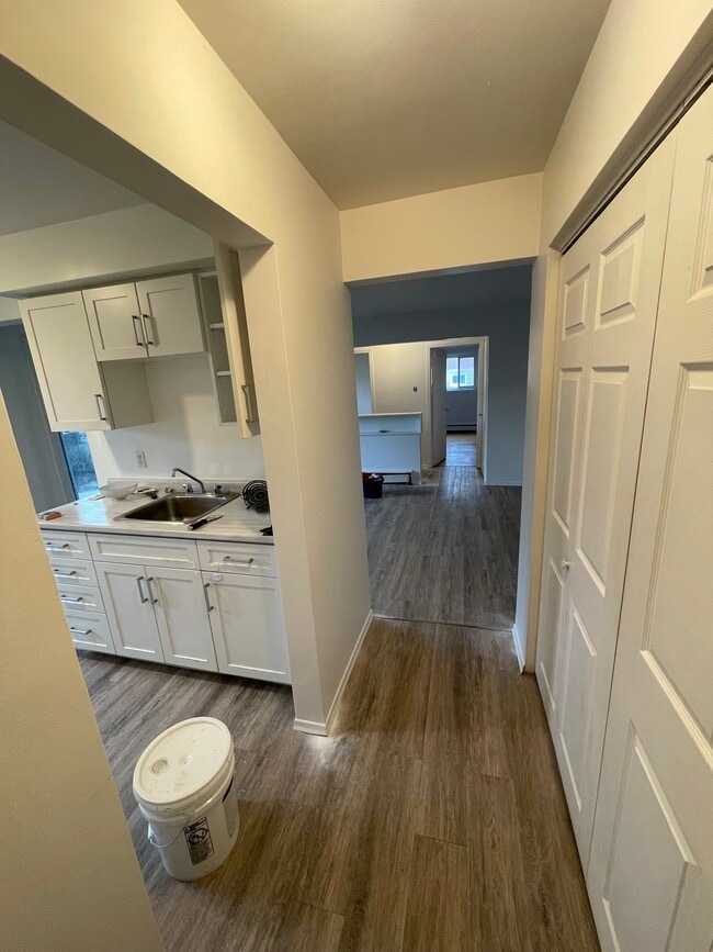 8 Julia Dr in Guelph, ON - Building Photo - Building Photo