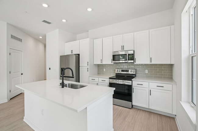 Evelyn City Lofts