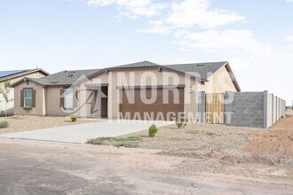 10498 W Carousel Dr in Arizona City, AZ - Building Photo - Building Photo