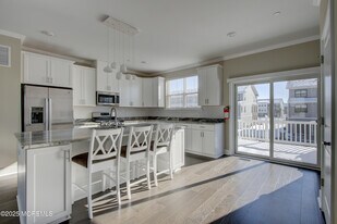 26 Mariveles Wy in Tinton Falls, NJ - Building Photo