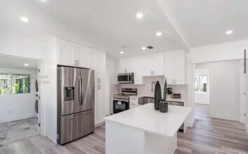 15 Oviedo Ave in Coral Gables, FL - Building Photo - Building Photo