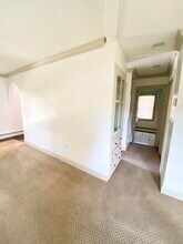 178 Main St, Unit 2BR 1 BATH 2nd FL in Branford, CT - Building Photo - Building Photo