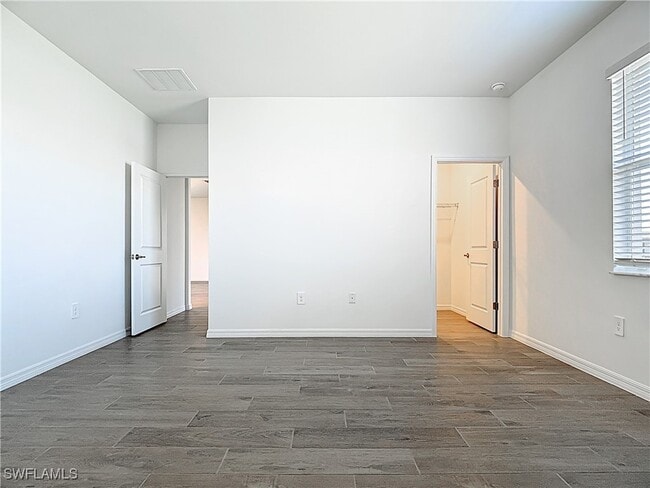 property at 2422 Avocado Ln