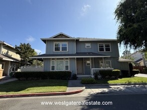 415 Matteri Cir in Cotati, CA - Building Photo - Building Photo