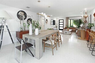 1235 Buchanan St in Hollywood, FL - Building Photo - Building Photo