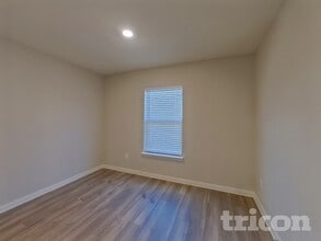 144 Bandana Cir in Newark, TX - Building Photo - Building Photo