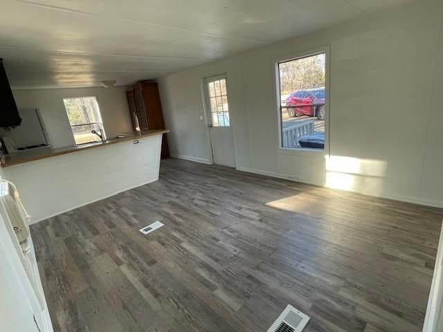 1047 Island Ford Rd in Buford, GA - Foto de edificio - Building Photo