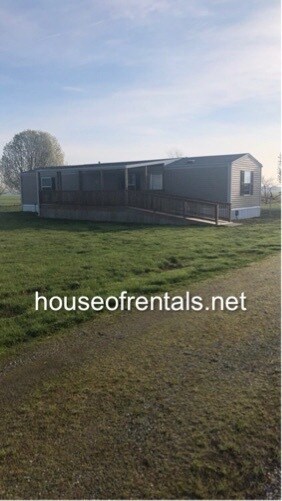 860 Chamness Rd in Elkville, IL - Building Photo